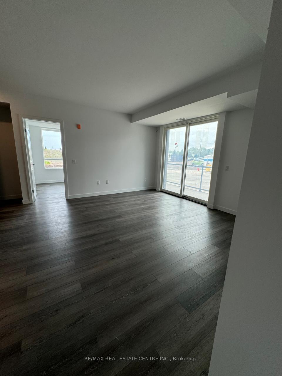 Photo 3 of Unit 110, 7549 Kalar Road, Niagara Falls, Brown — HOMEH