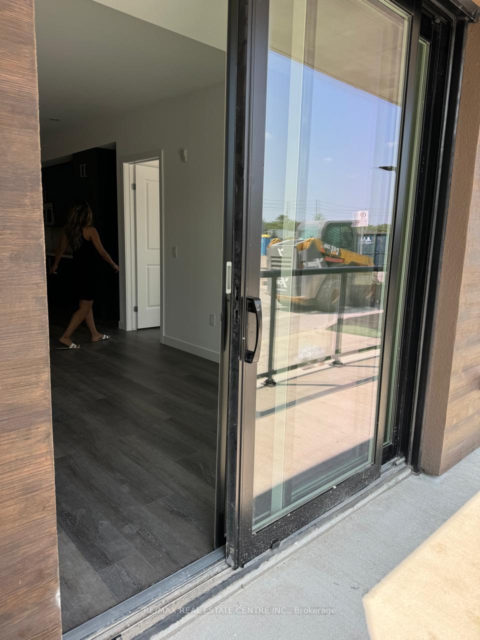 Photo 11 of Unit 110, 7549 Kalar Road, Niagara Falls, Brown — HOMEH
