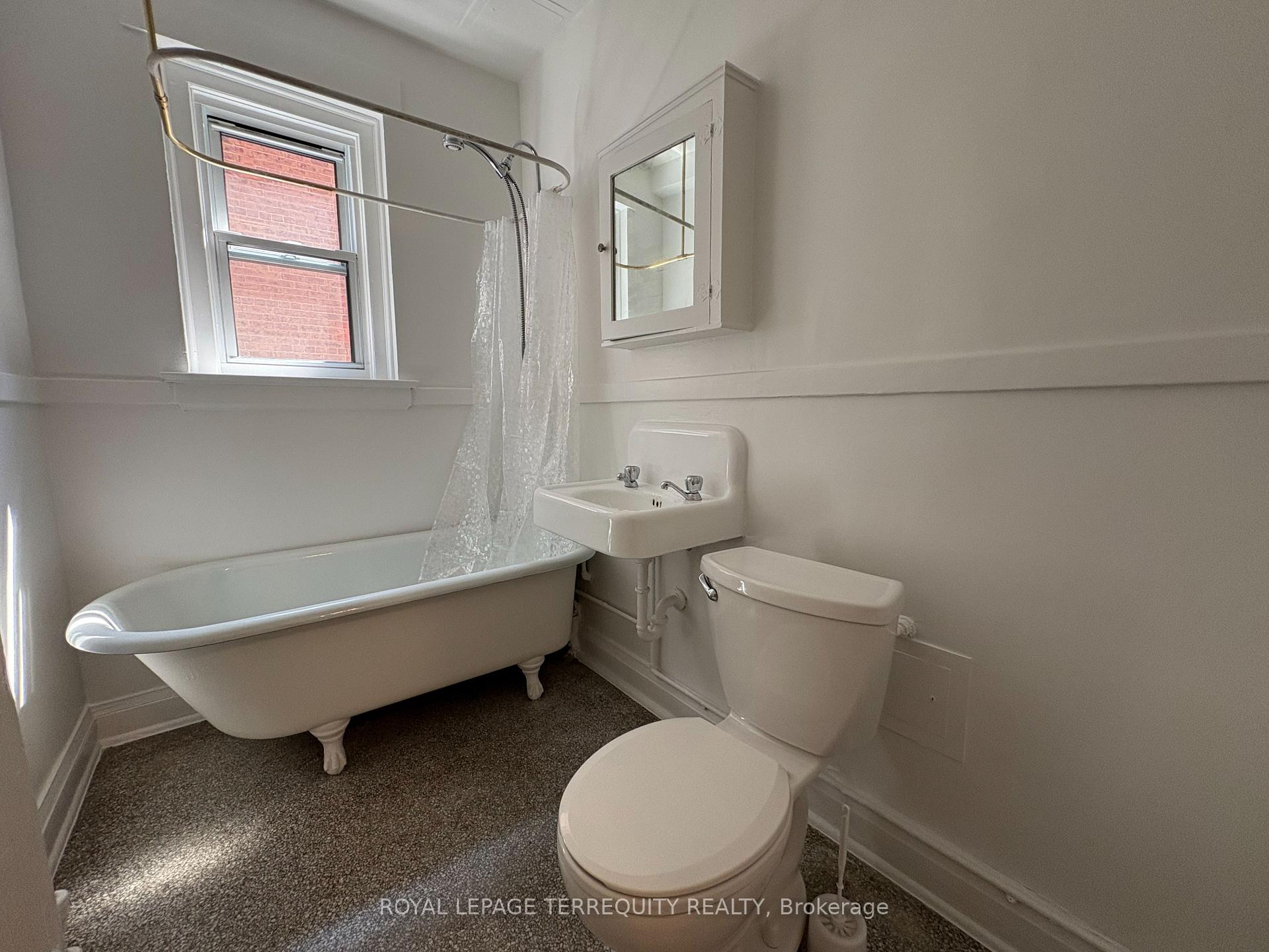 Photo 5 of Unit 19, 42 Barton Avenue, Toronto, The Annex — HOMEH
