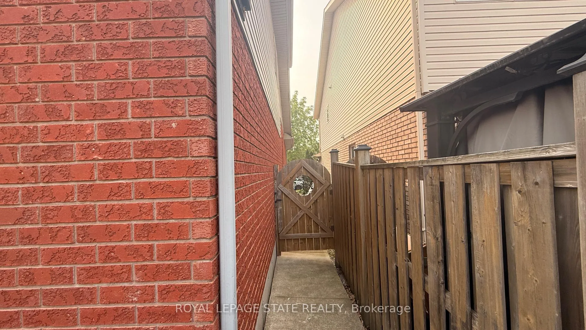 Photo 18 of 35 Mckibbon Avenue, Hamilton, Rural Glanbrook — HOMEH