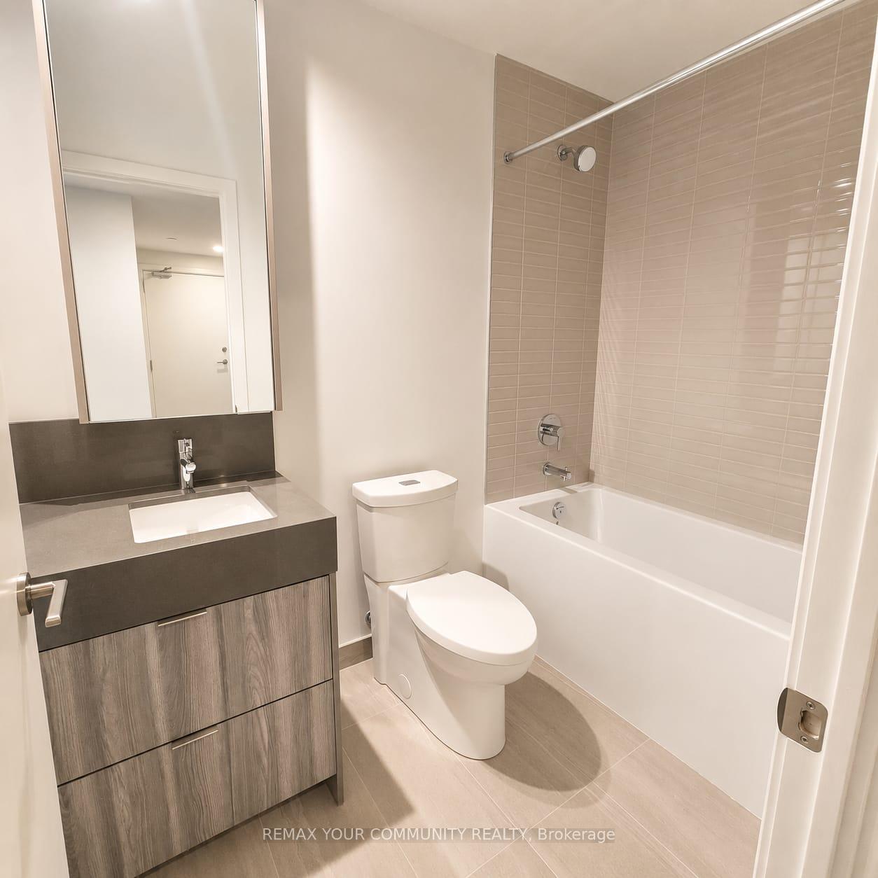 Photo 4 of Unit 2016, 10 Flavelle Trail, Vaughan, Steeles West Industrial — HOMEH