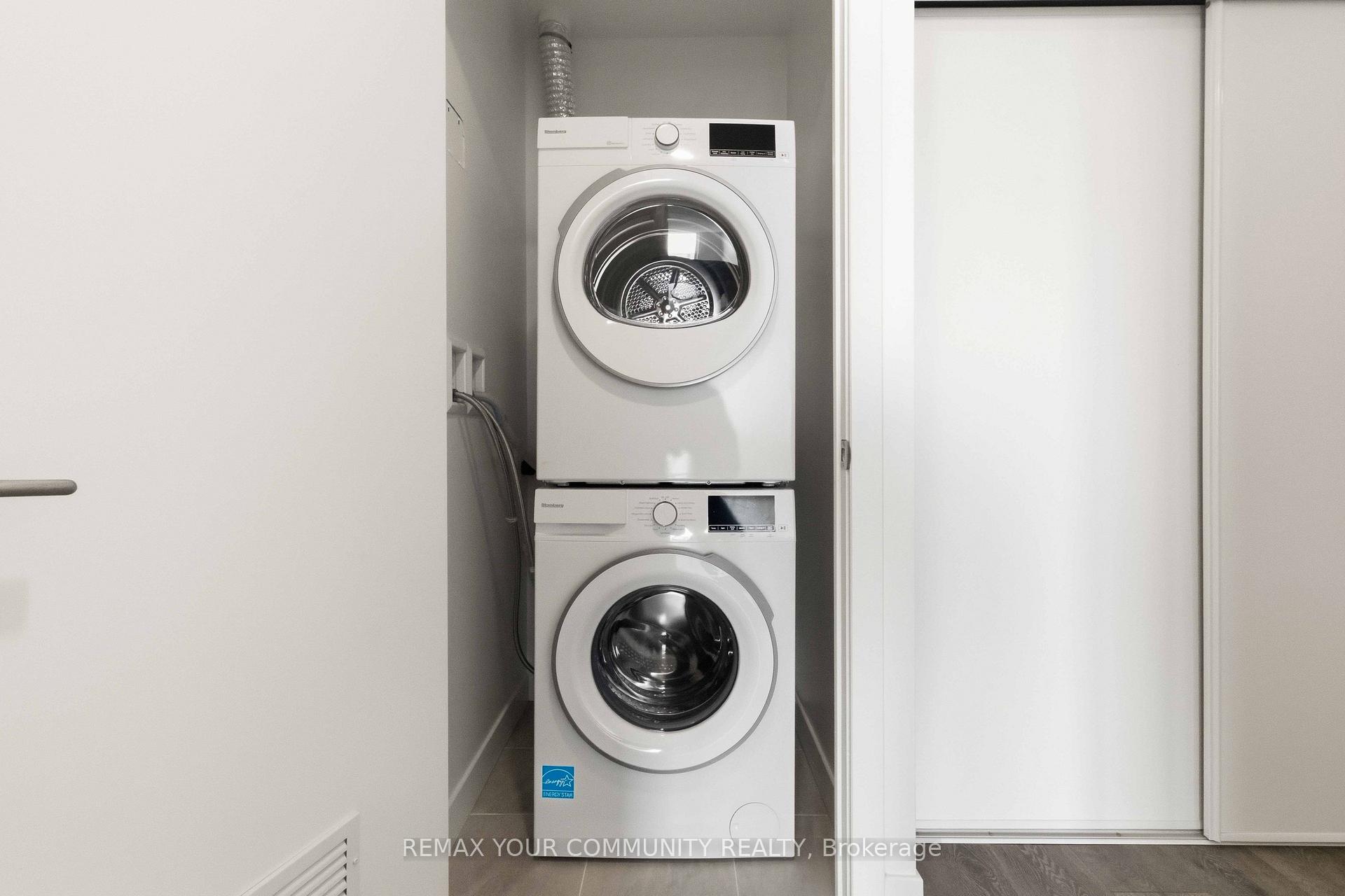 Photo 5 of Unit 2016, 10 Flavelle Trail, Vaughan, Steeles West Industrial — HOMEH
