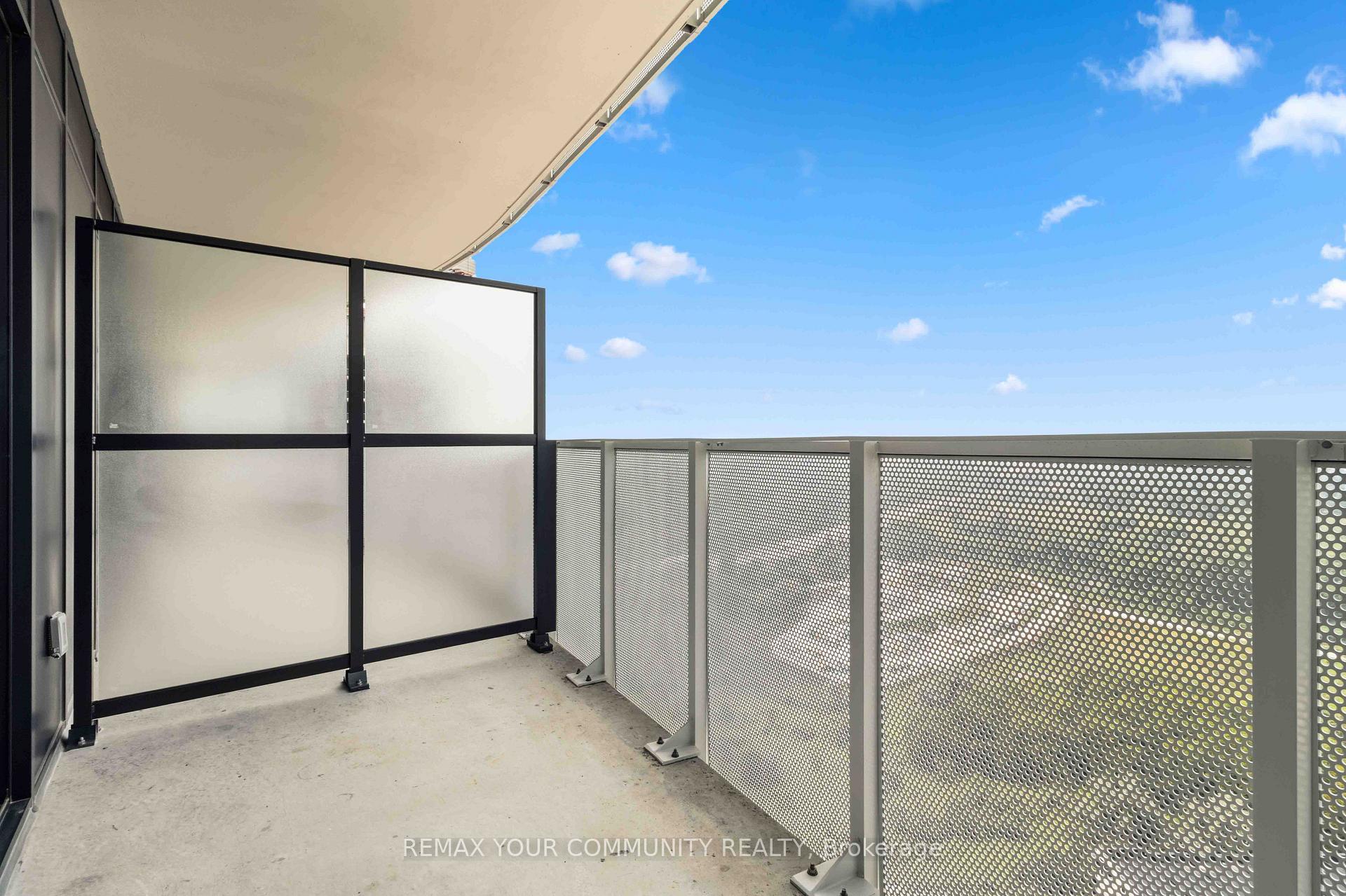 Photo 6 of Unit 2016, 10 Flavelle Trail, Vaughan, Steeles West Industrial — HOMEH