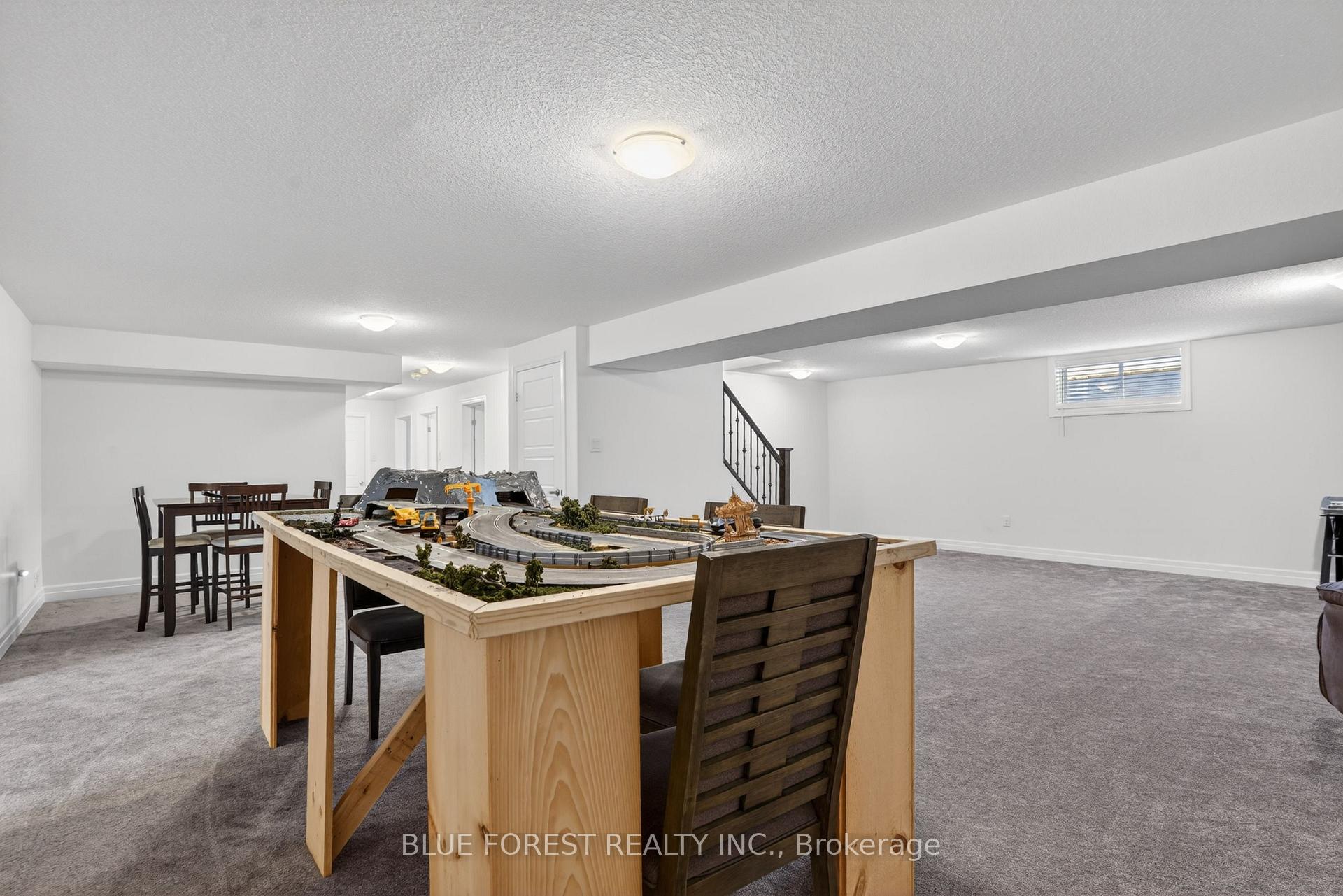 Photo 38 of 14 Thames Springs Crescent, Zorra, Thamesford — HOMEH
