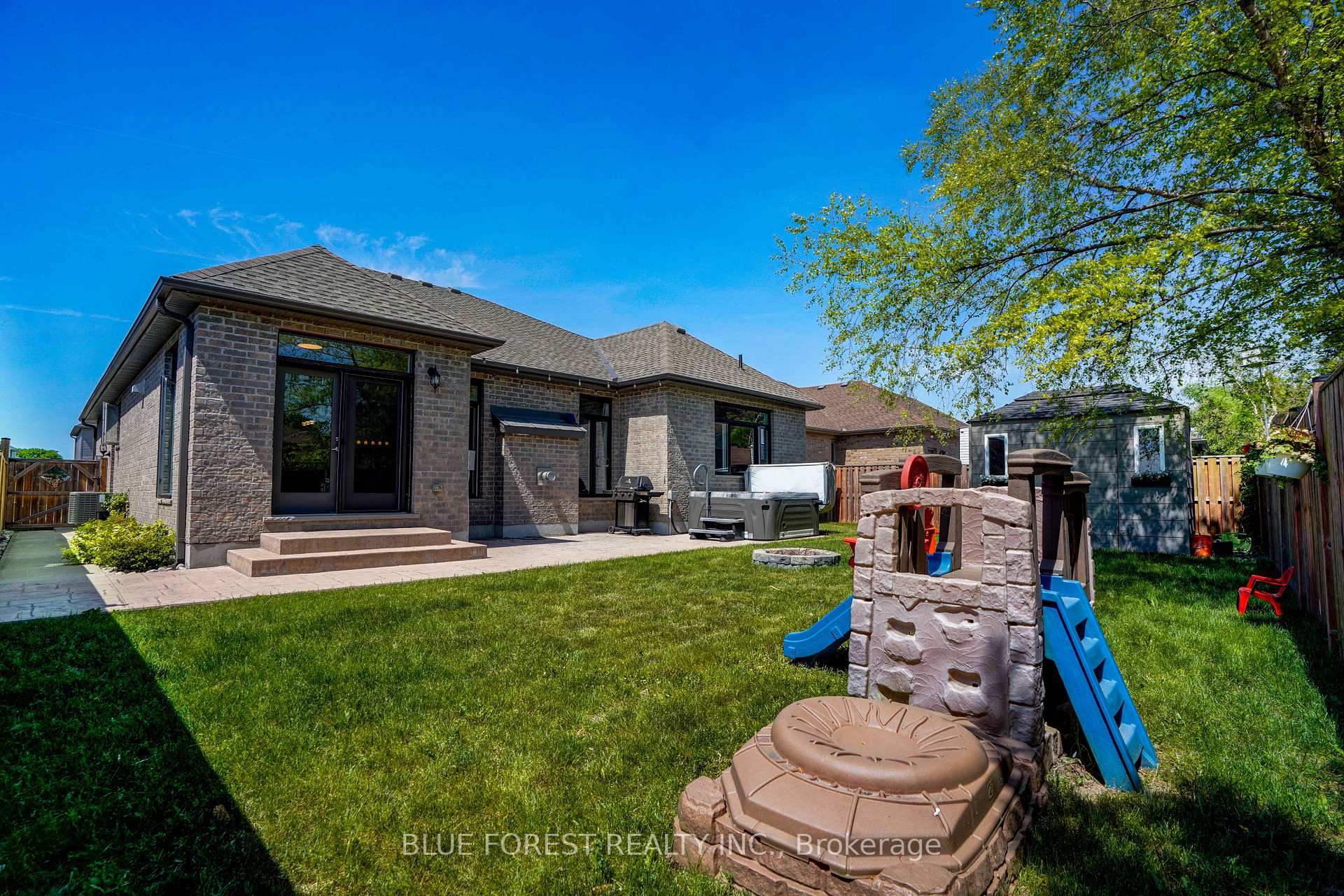Photo 52 of 14 Thames Springs Crescent, Zorra, Thamesford — HOMEH