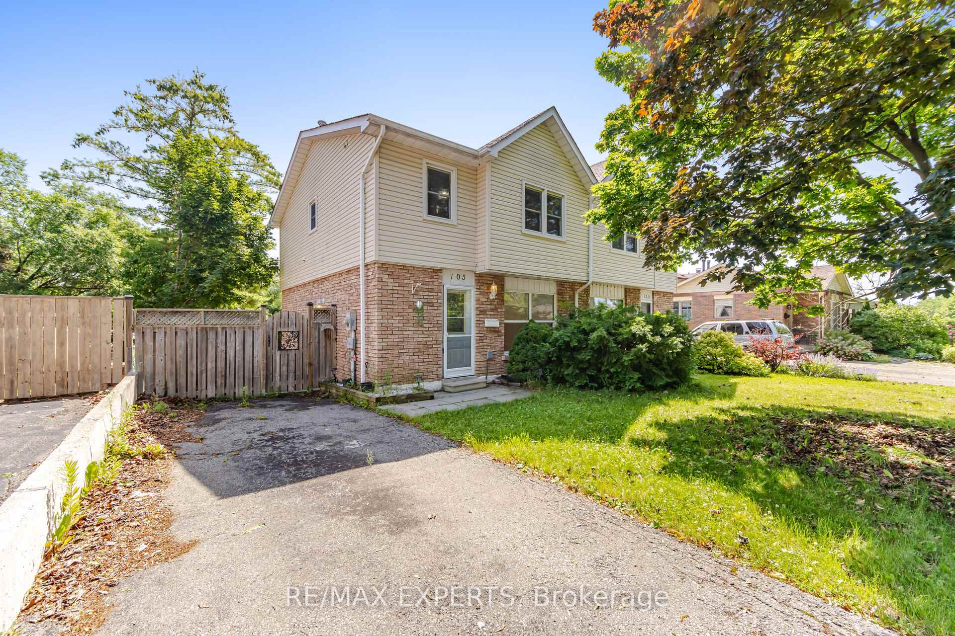 Front of 103 Guthrie Crescent