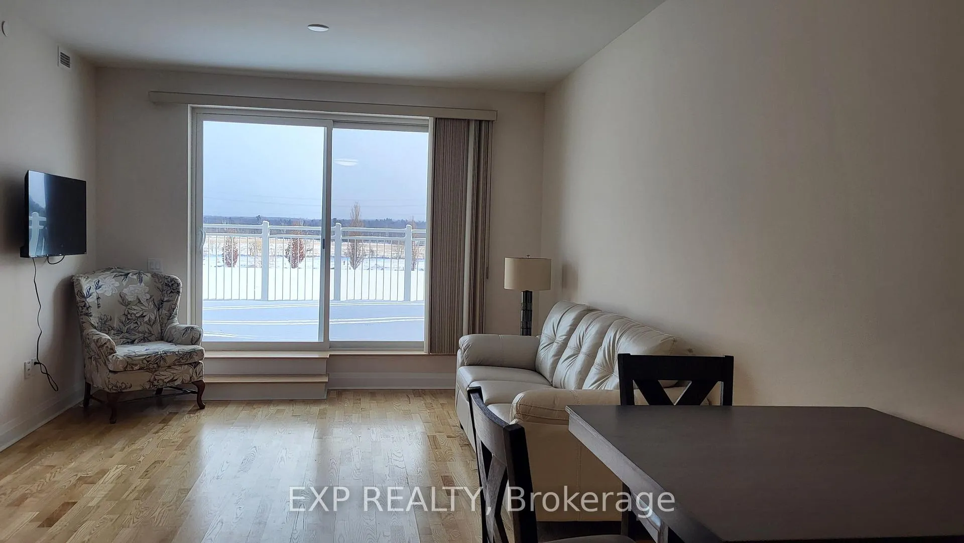 Photo 6 of Unit B 208, 459 Barnet Boulevard, Renfrew — HOMEH