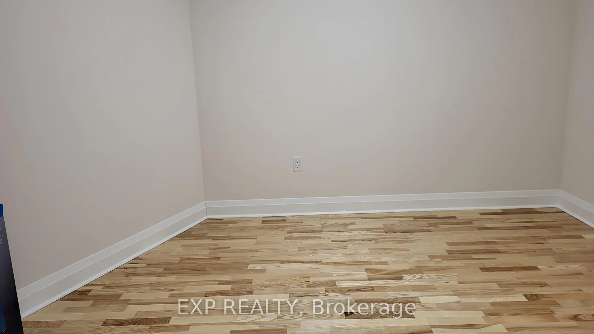 Photo 10 of Unit B 208, 459 Barnet Boulevard, Renfrew — HOMEH