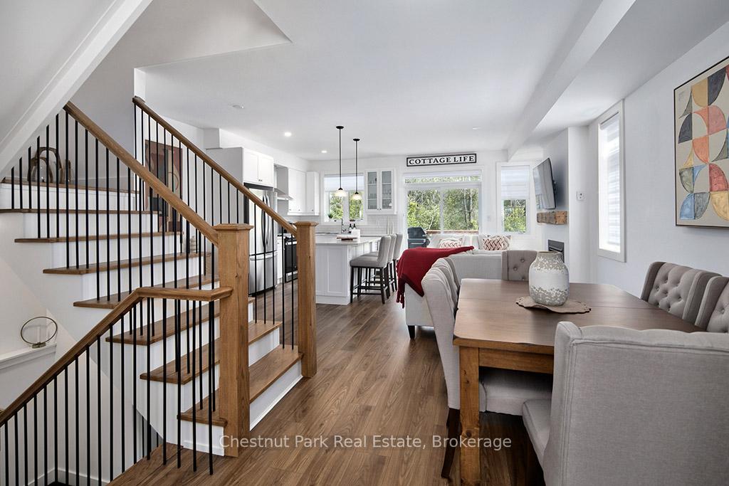Photo 4 of 137 White Oak Crescent, Blue Mountains — HOMEH
