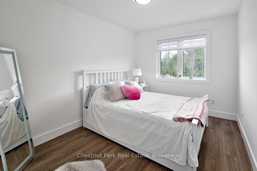 Photo 13 of 137 White Oak Crescent, Blue Mountains — HOMEH