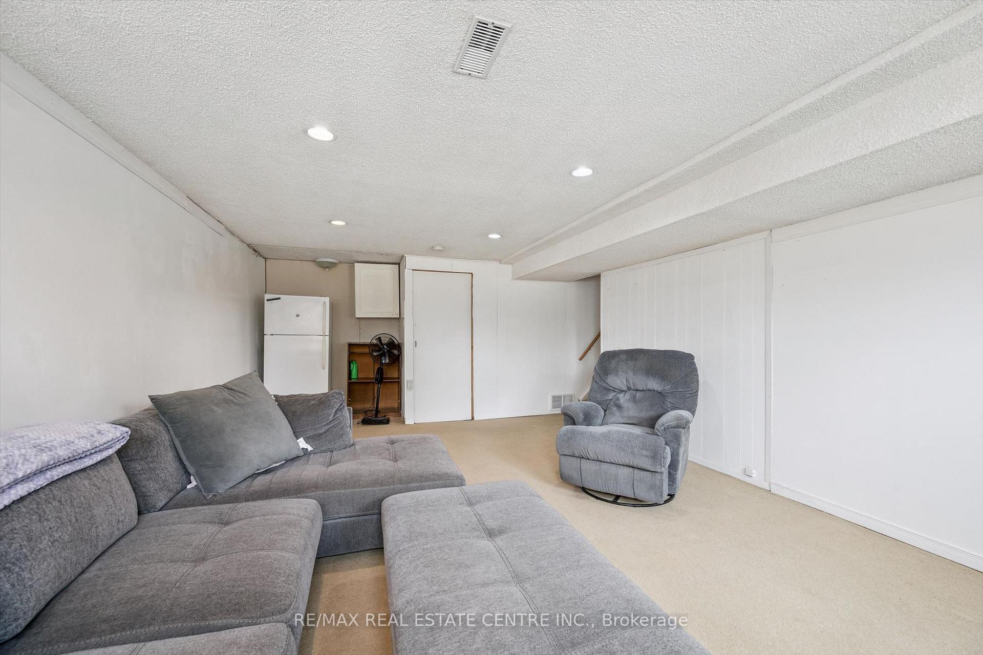 Photo 28 of 1824 Earlwood Drive, Cambridge, Galt City Centre — HOMEH