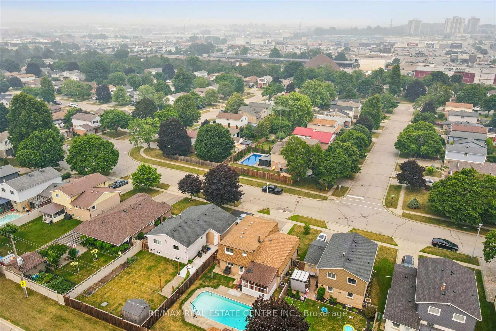 Photo 39 of 1824 Earlwood Drive, Cambridge, Galt City Centre — HOMEH