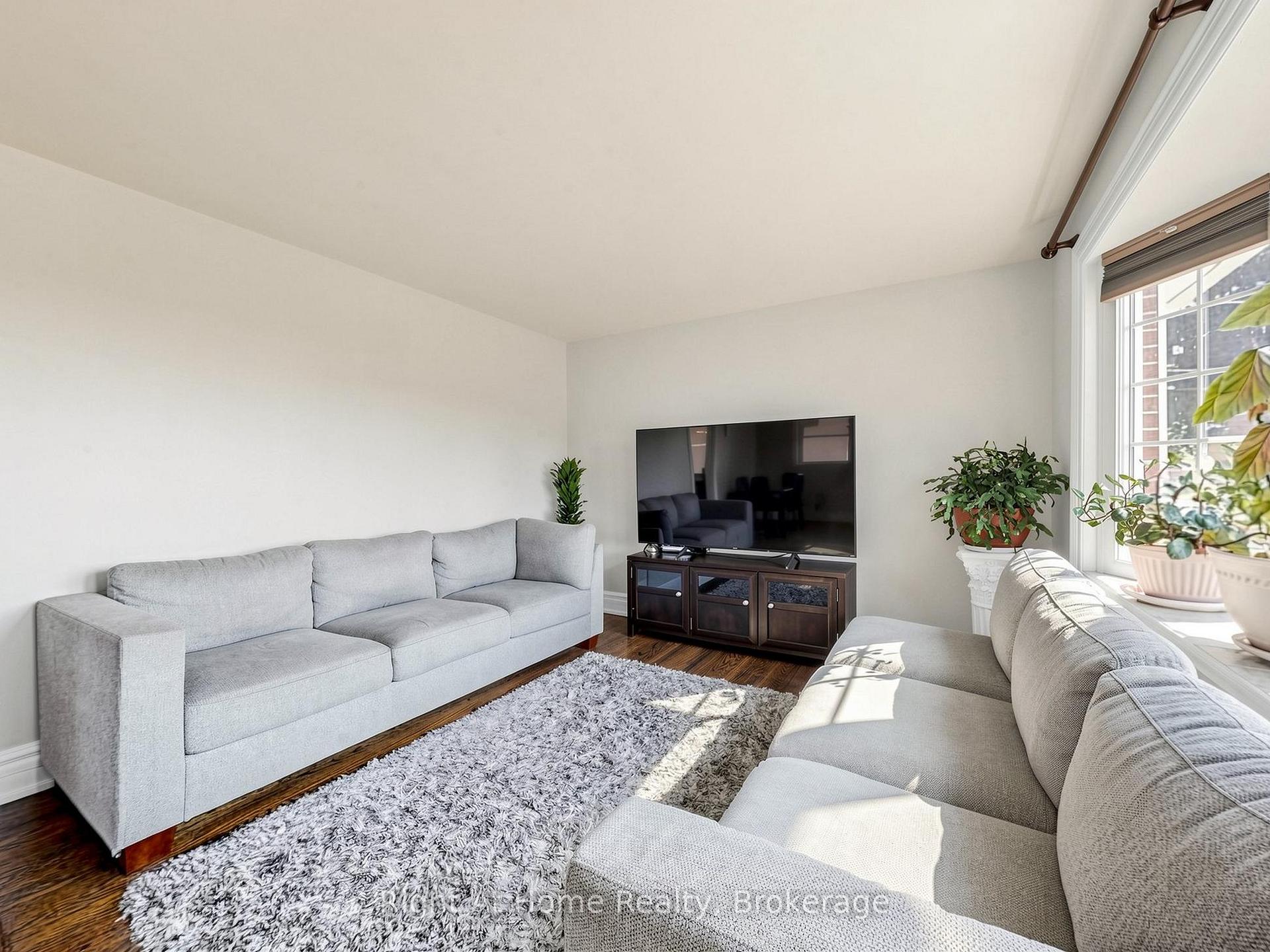 Photo 6 of 536 Barbara Street, Cobourg — HOMEH