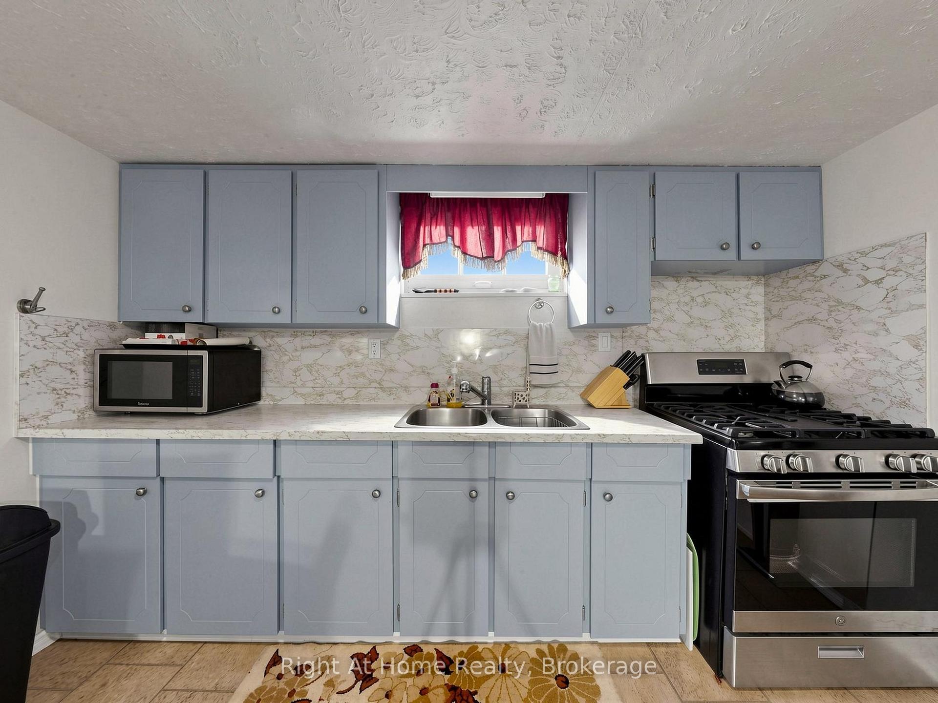 Photo 32 of 536 Barbara Street, Cobourg — HOMEH