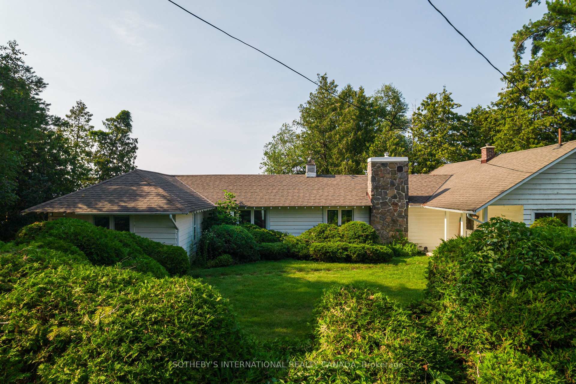Photo 4 of 104 Hedge Road, Georgina, Sutton & Jackson's Point — HOMEH