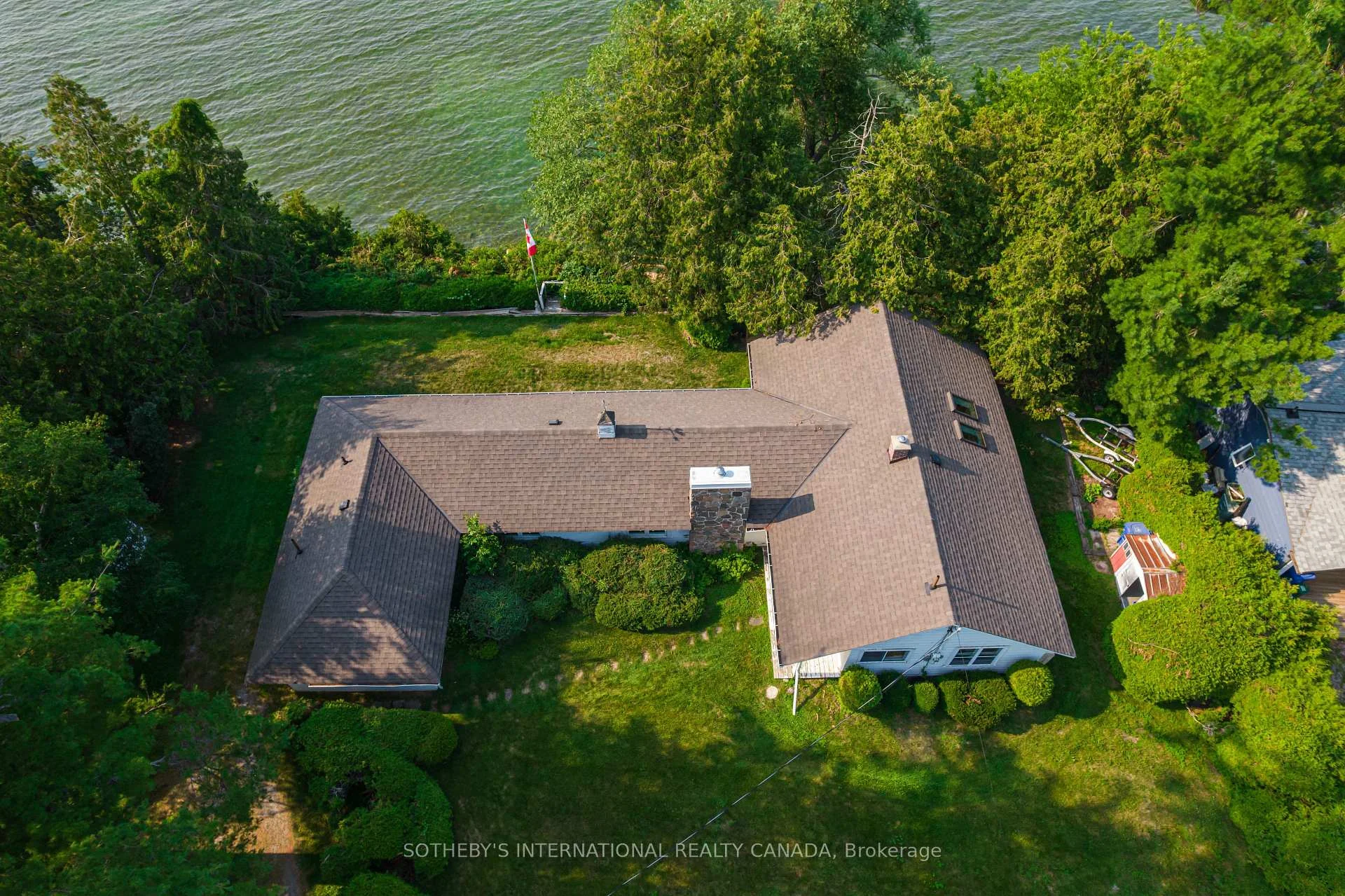 Photo 5 of 104 Hedge Road, Georgina, Sutton & Jackson's Point — HOMEH