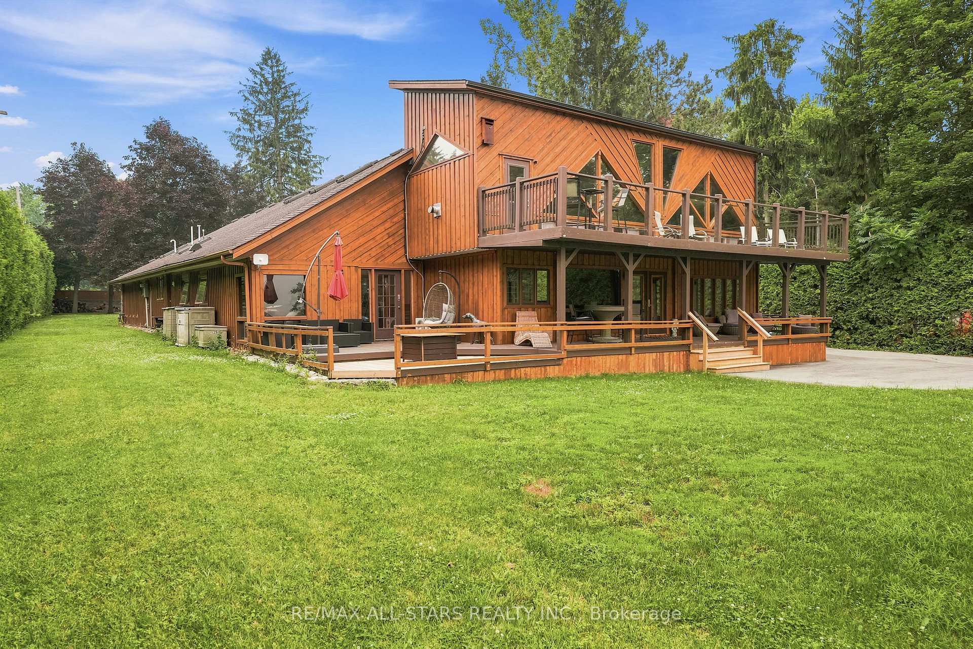 Photo 5 of 664 Lake Drive N, Georgina, Historic Lakeshore Communities — HOMEH