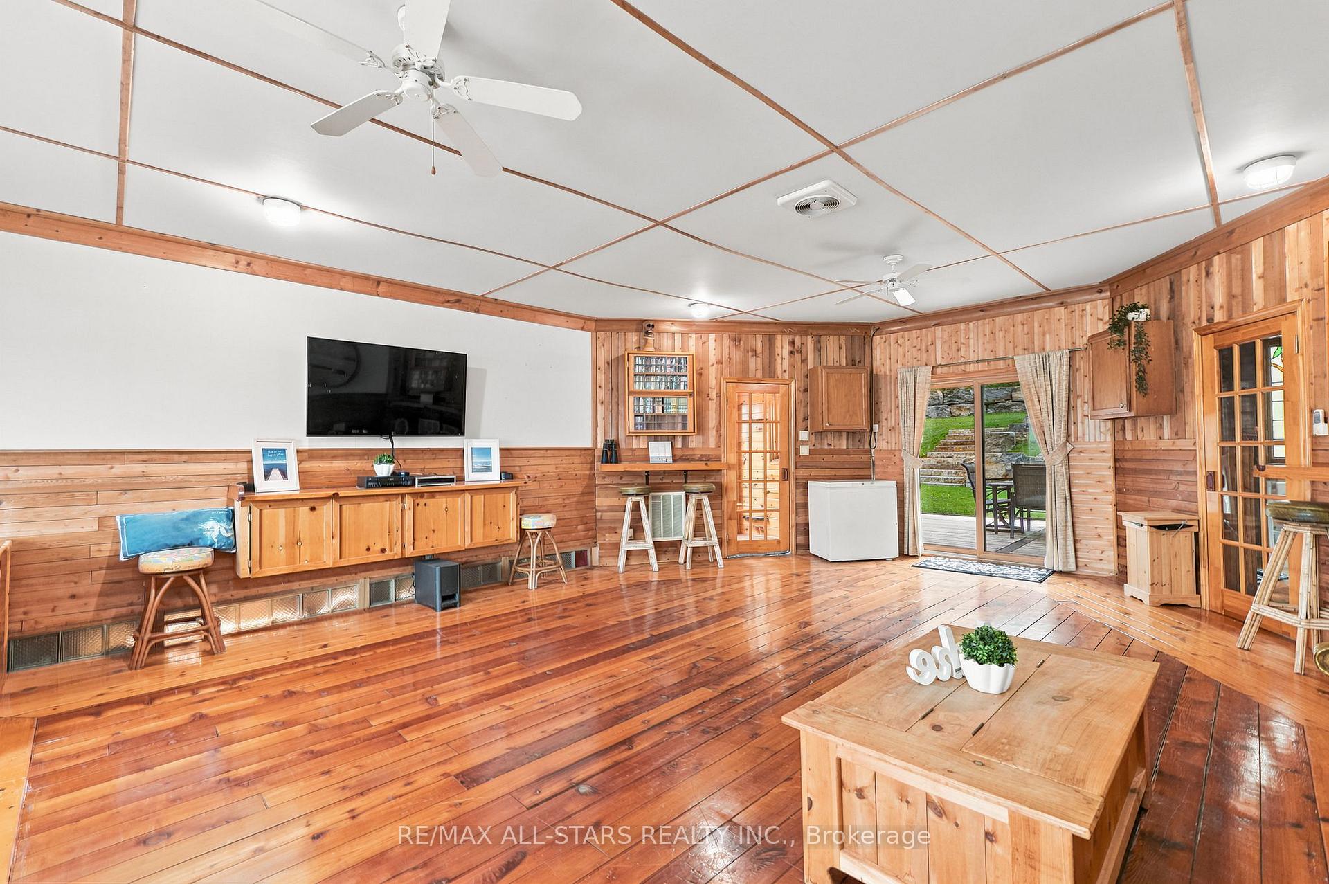 Photo 49 of 664 Lake Drive N, Georgina, Historic Lakeshore Communities — HOMEH