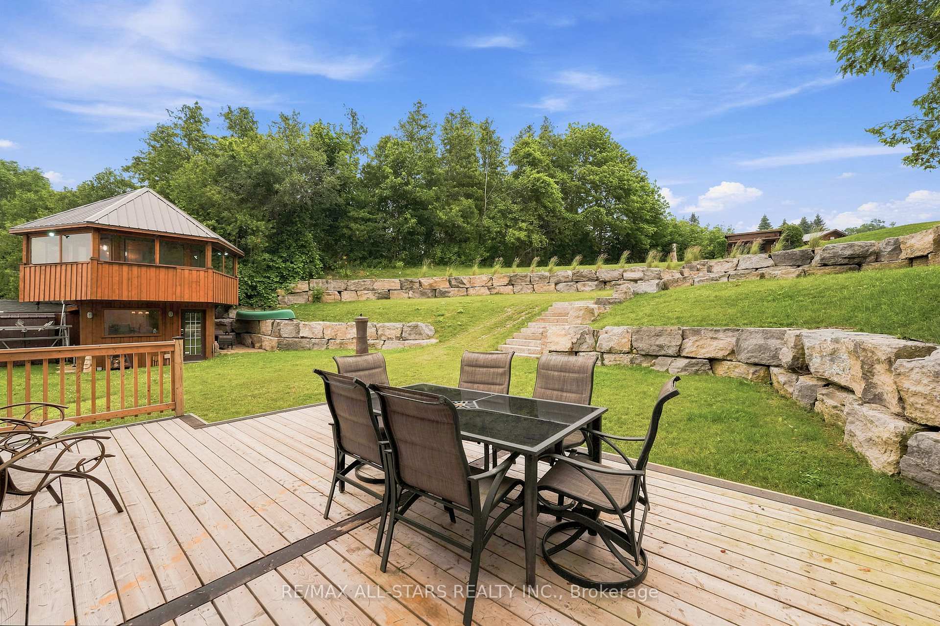 Photo 35 of 664 Lake Drive N, Georgina, Historic Lakeshore Communities — HOMEH