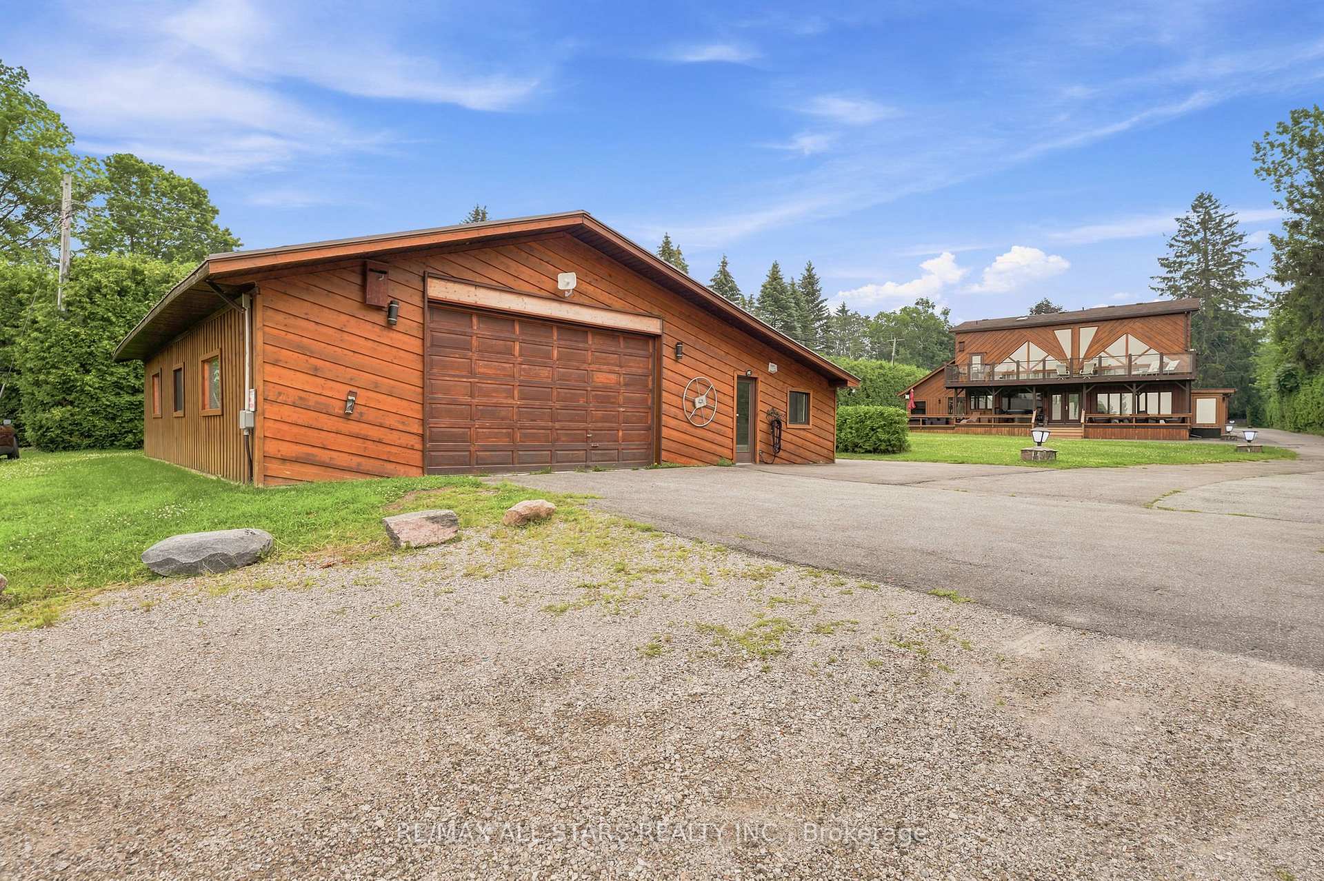 Photo 42 of 664 Lake Drive N, Georgina, Historic Lakeshore Communities — HOMEH
