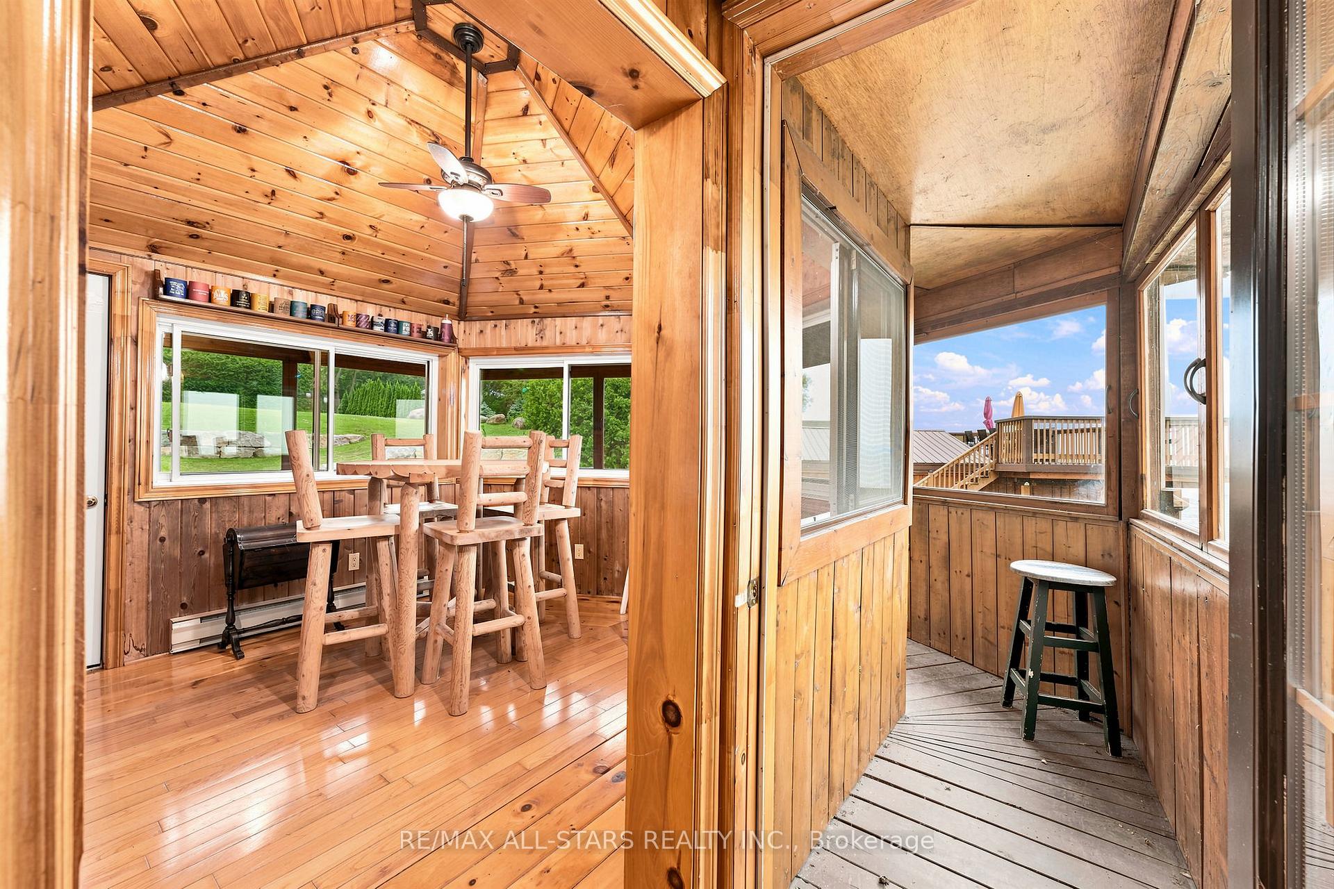 Photo 38 of 664 Lake Drive N, Georgina, Historic Lakeshore Communities — HOMEH
