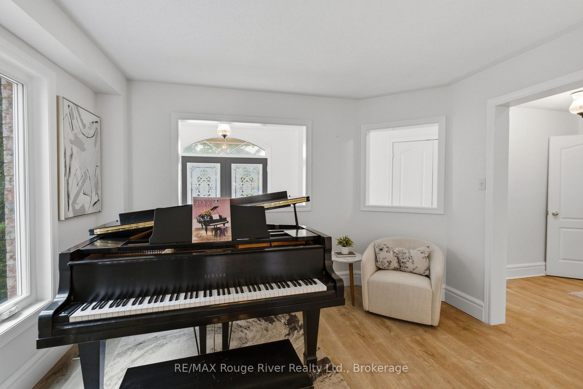 Photo 5 of 17 Floree Street, Whitby, Taunton North — HOMEH