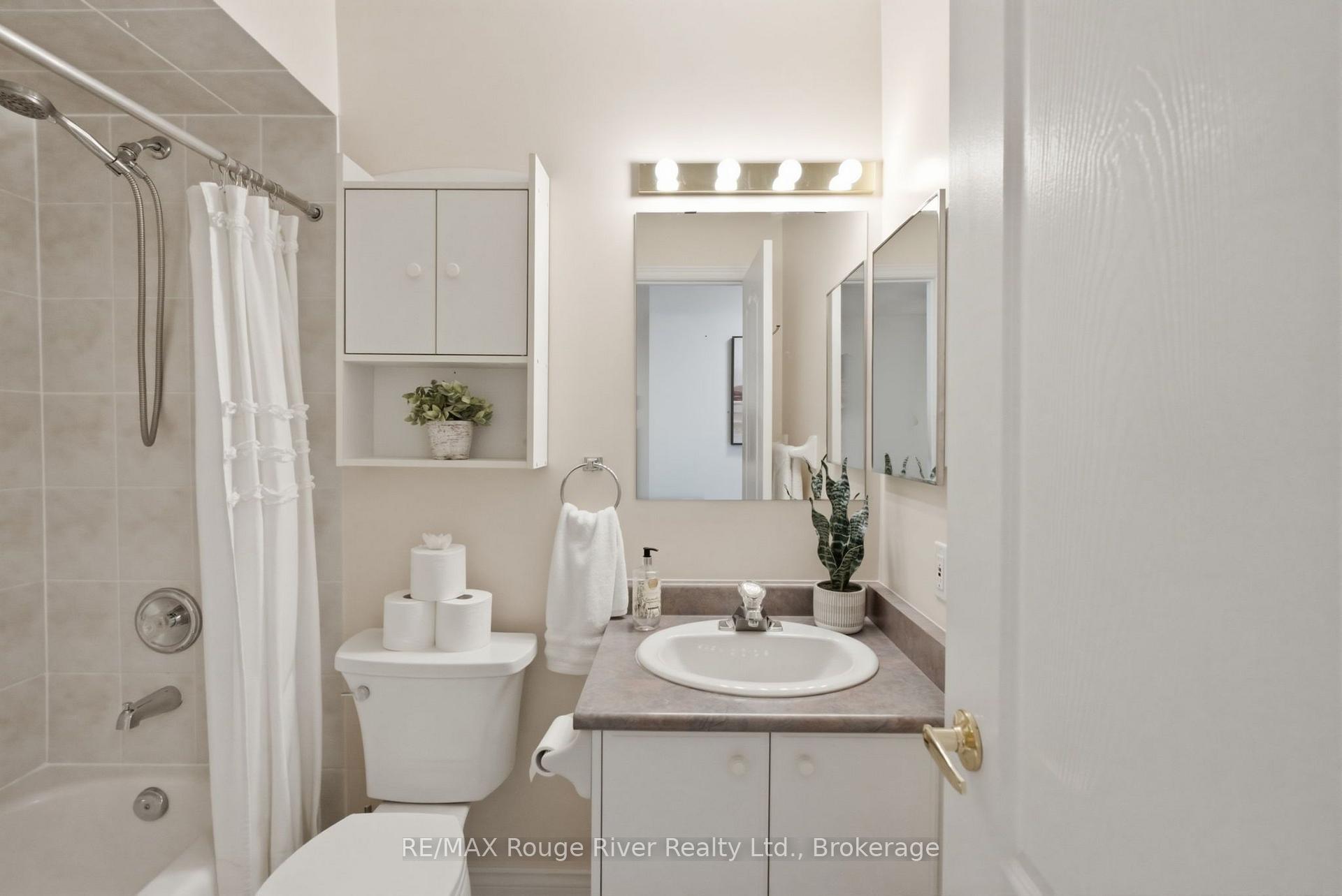 Photo 36 of 17 Floree Street, Whitby, Taunton North — HOMEH