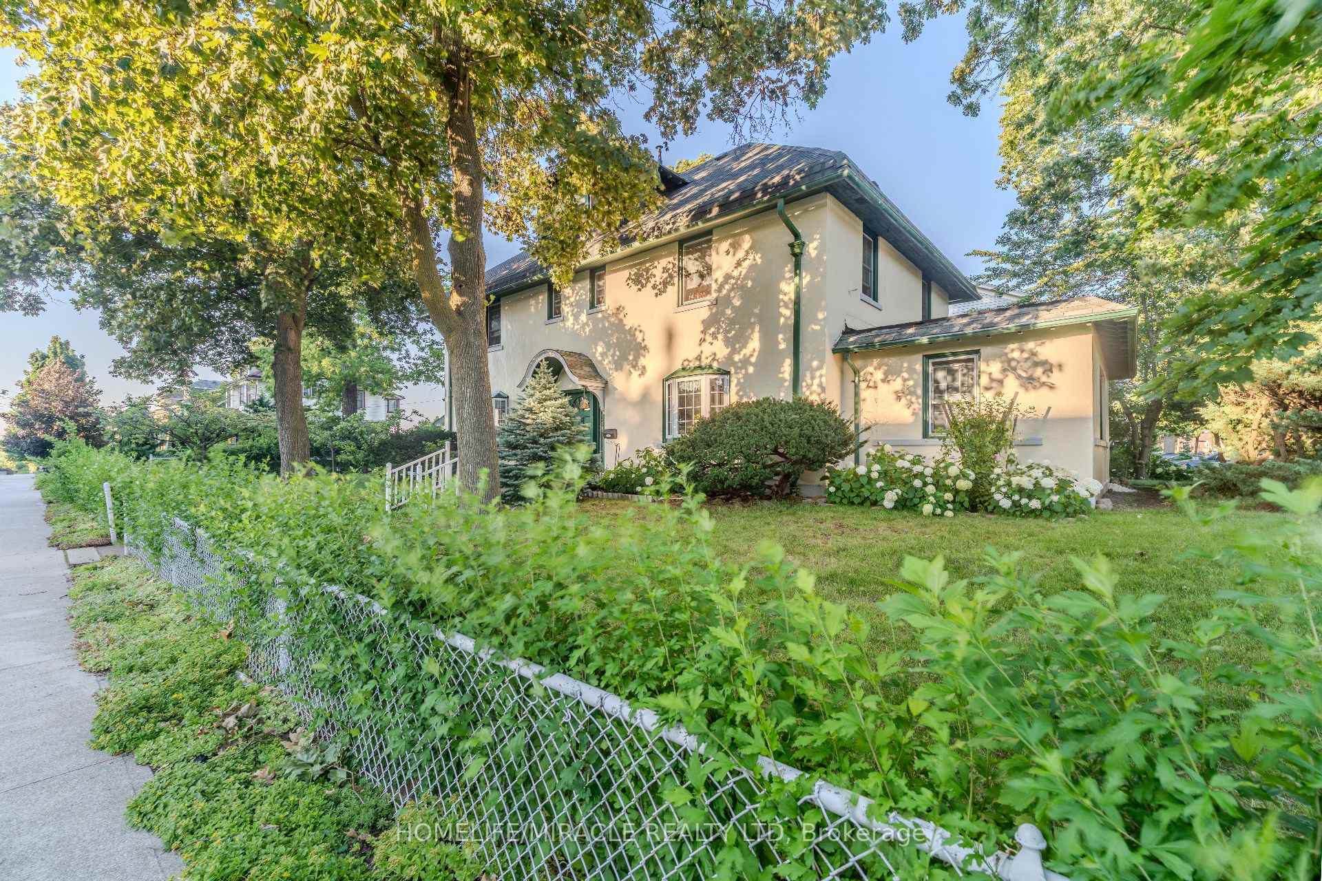 Photo 2 of 5214 Third Avenue, Niagara Falls, Cherrywood — HOMEH
