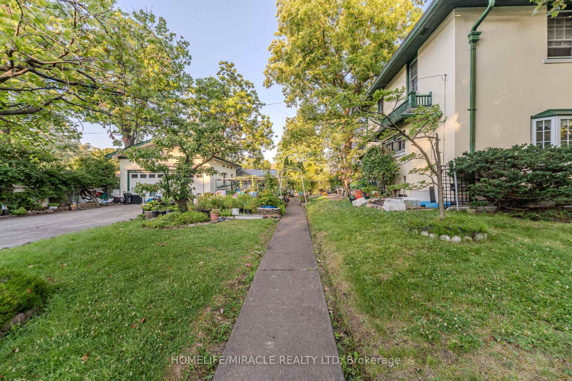 Photo 6 of 5214 Third Avenue, Niagara Falls, Cherrywood — HOMEH