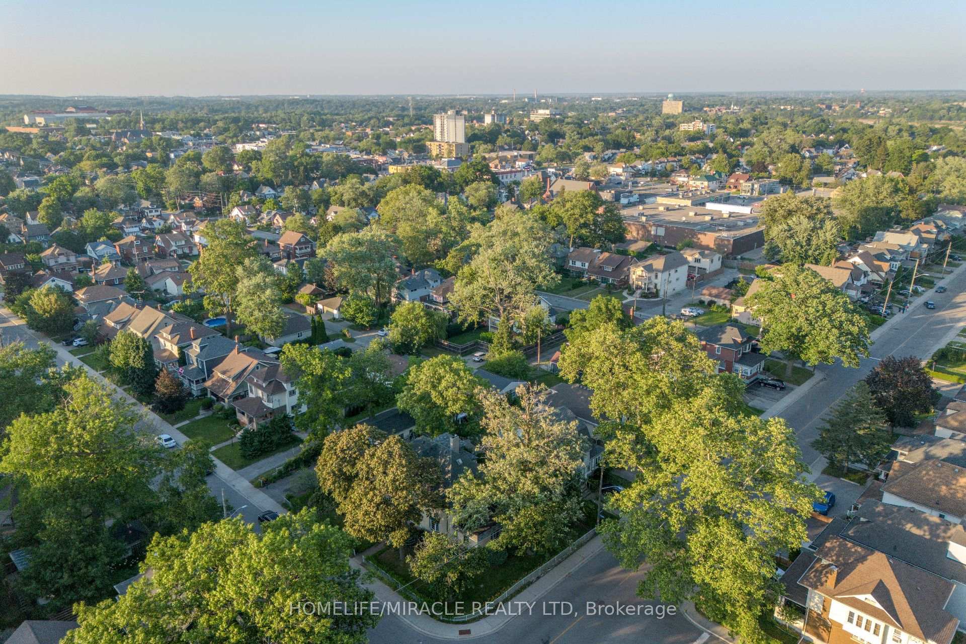 Photo 11 of 5214 Third Avenue, Niagara Falls, Cherrywood — HOMEH