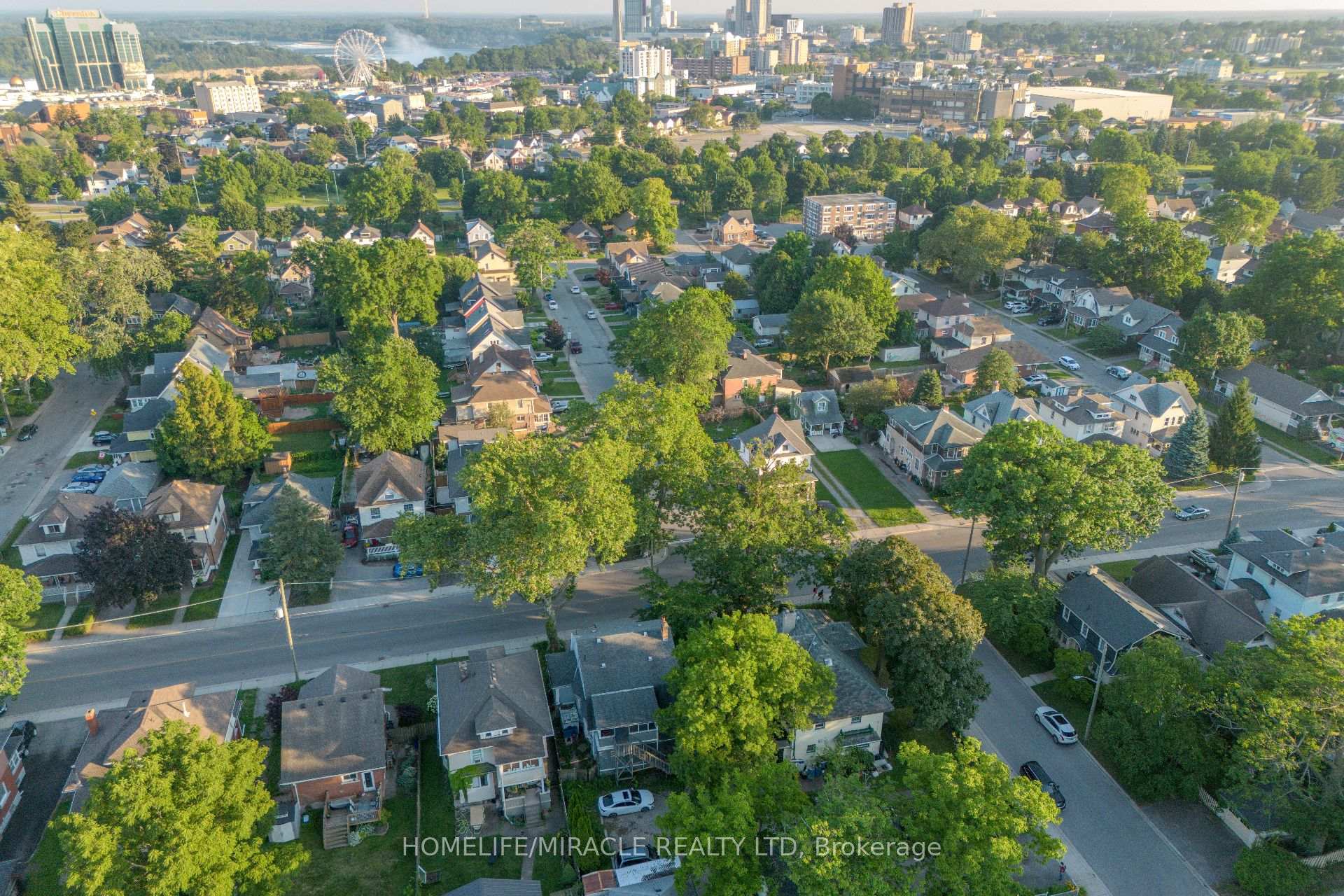 Photo 14 of 5214 Third Avenue, Niagara Falls, Cherrywood — HOMEH