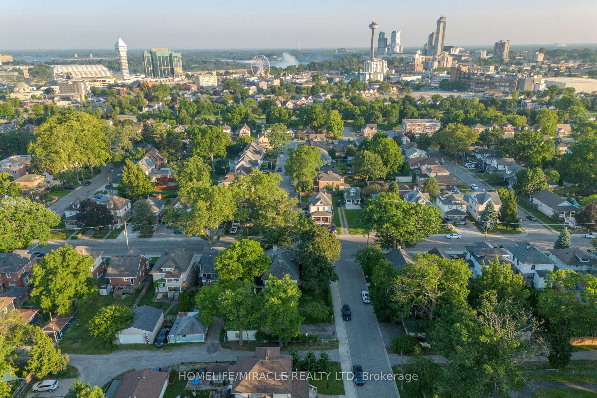 Photo 16 of 5214 Third Avenue, Niagara Falls, Cherrywood — HOMEH