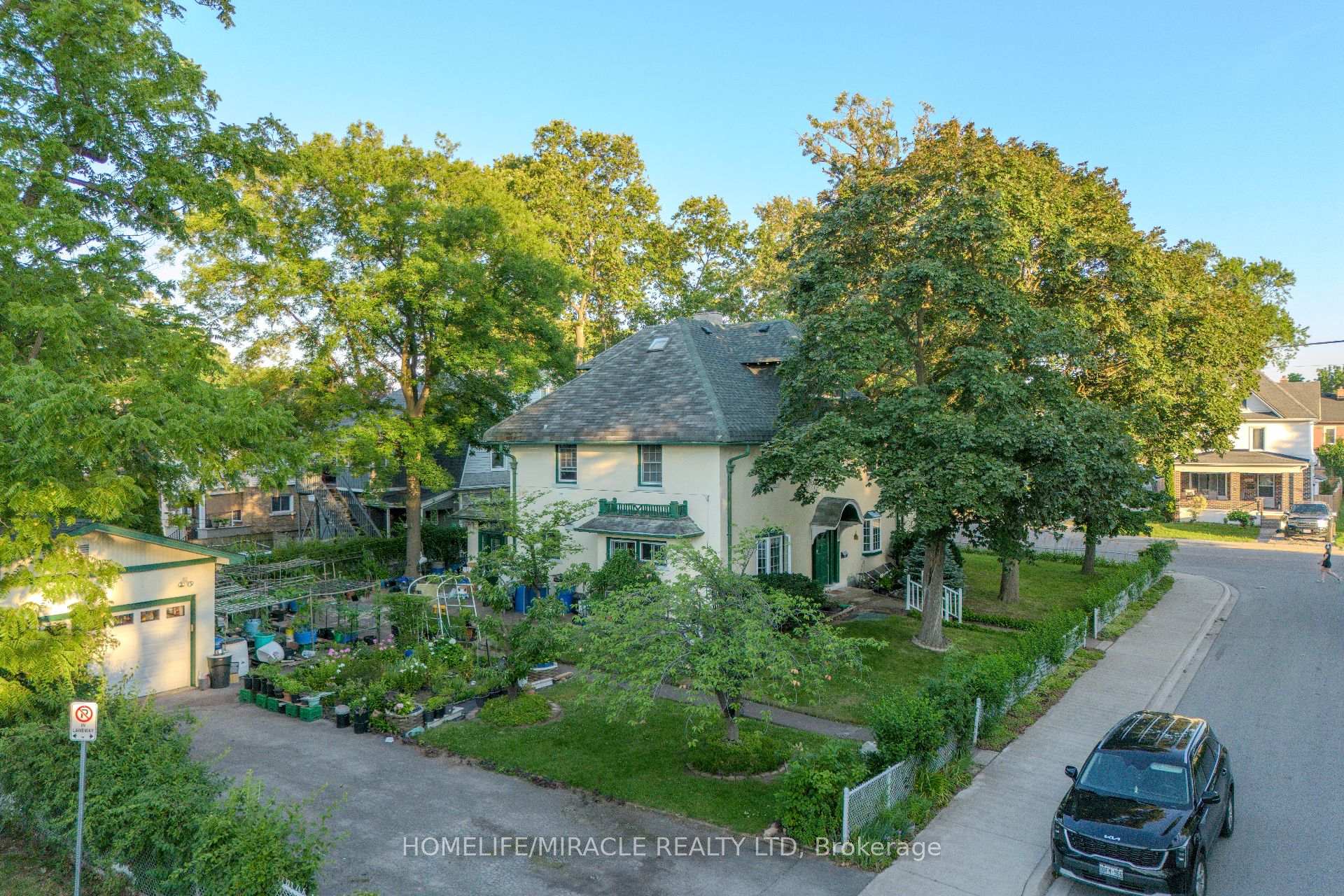 Photo 17 of 5214 Third Avenue, Niagara Falls, Cherrywood — HOMEH