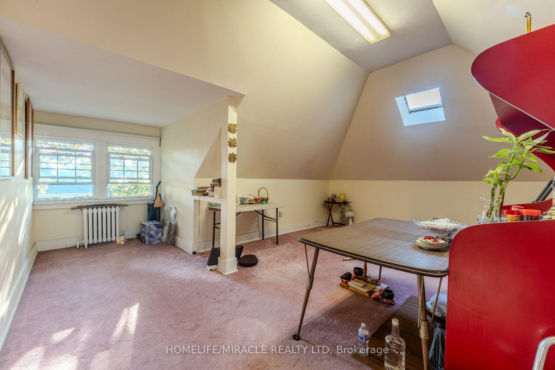 Photo 23 of 5214 Third Avenue, Niagara Falls, Cherrywood — HOMEH