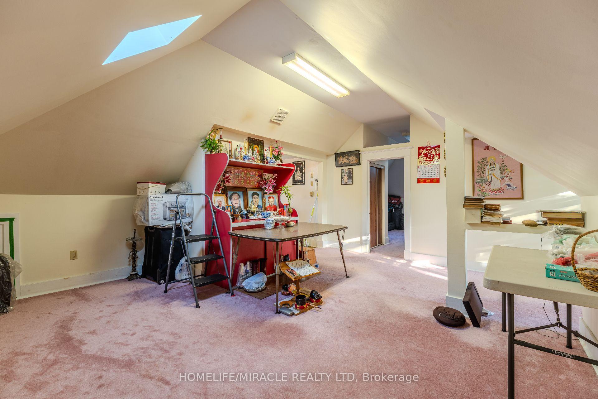 Photo 24 of 5214 Third Avenue, Niagara Falls, Cherrywood — HOMEH