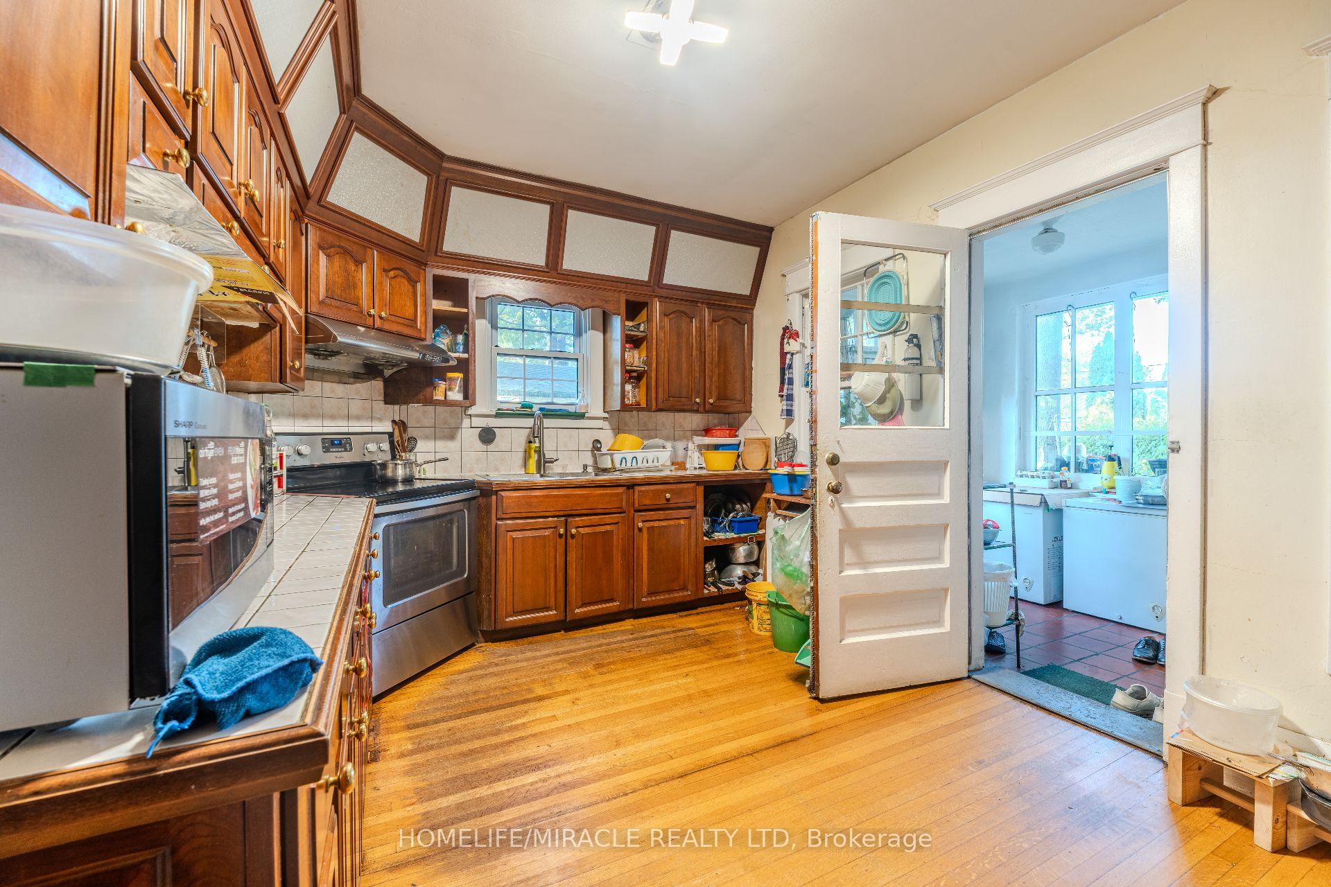 Photo 37 of 5214 Third Avenue, Niagara Falls, Cherrywood — HOMEH