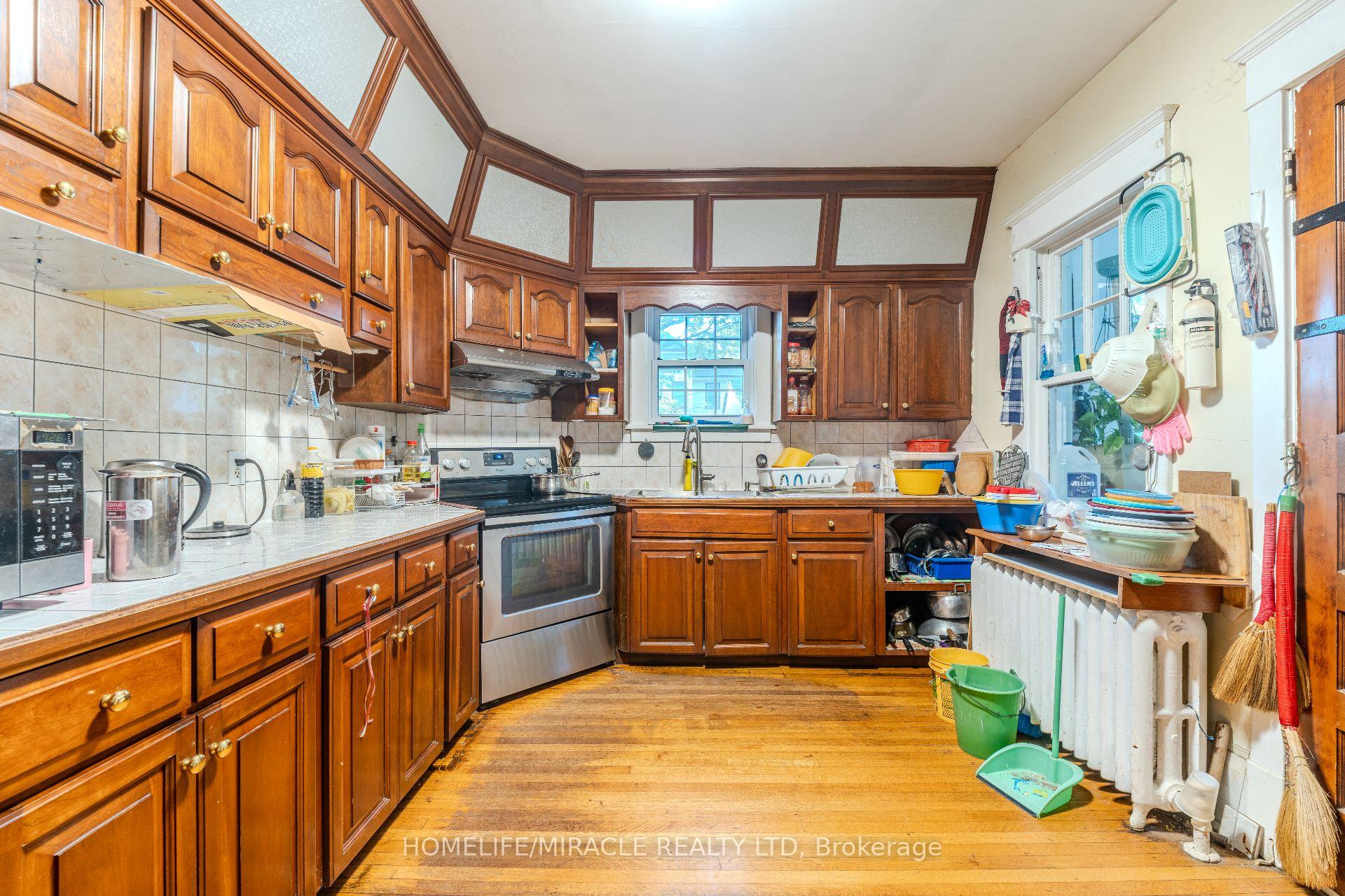 Photo 40 of 5214 Third Avenue, Niagara Falls, Cherrywood — HOMEH