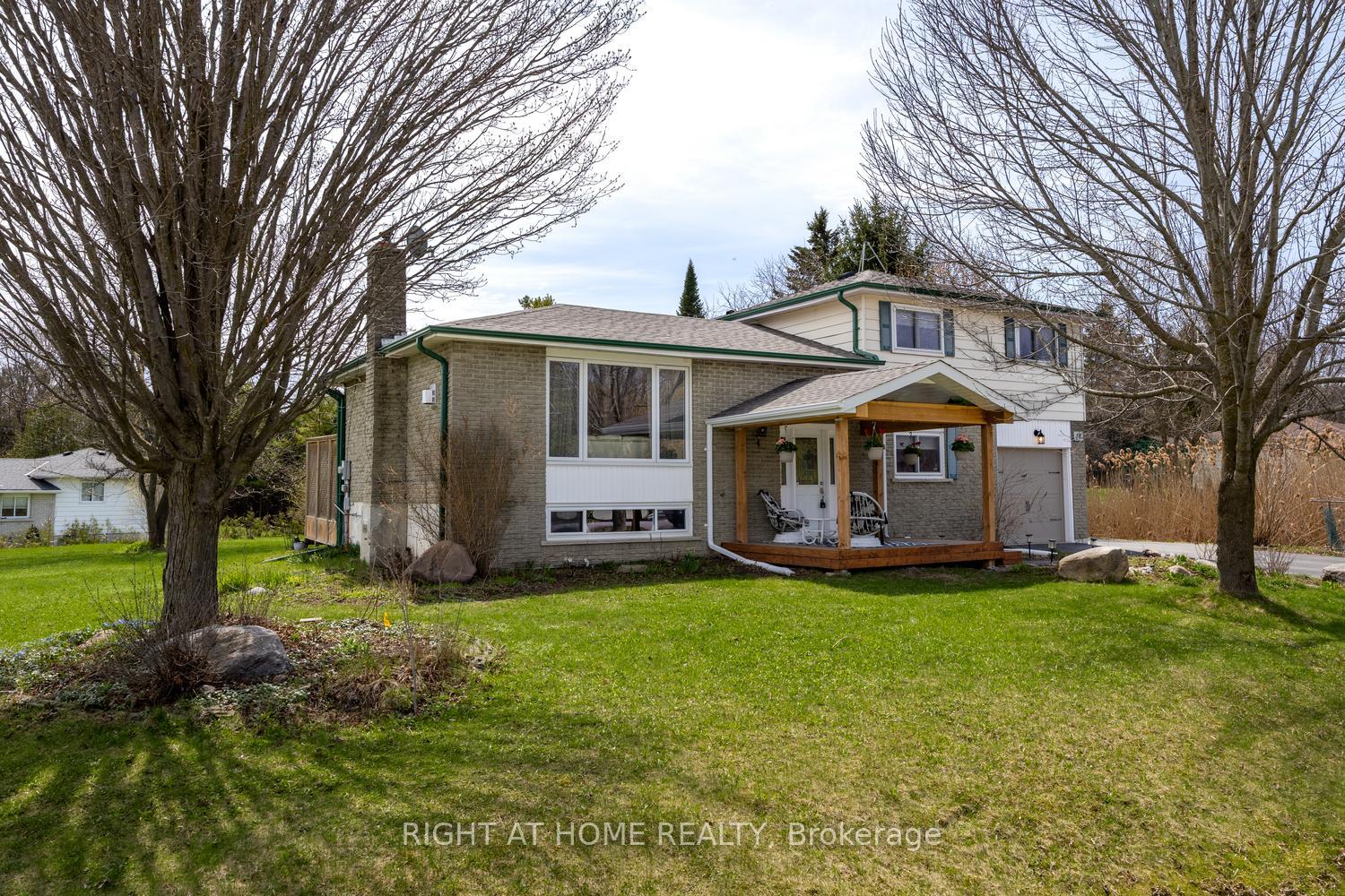 Photo 2 of 17 Crestview Avenue, Scugog, Blackstock — HOMEH