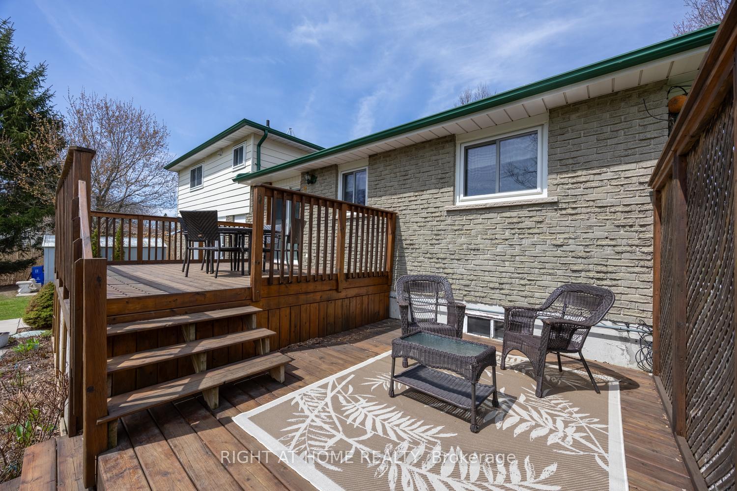 Photo 7 of 17 Crestview Avenue, Scugog, Blackstock — HOMEH