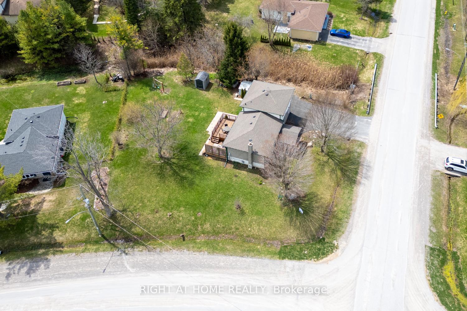 Photo 11 of 17 Crestview Avenue, Scugog, Blackstock — HOMEH