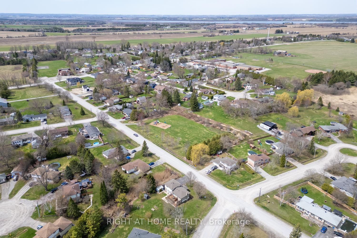 Photo 39 of 17 Crestview Avenue, Scugog, Blackstock — HOMEH