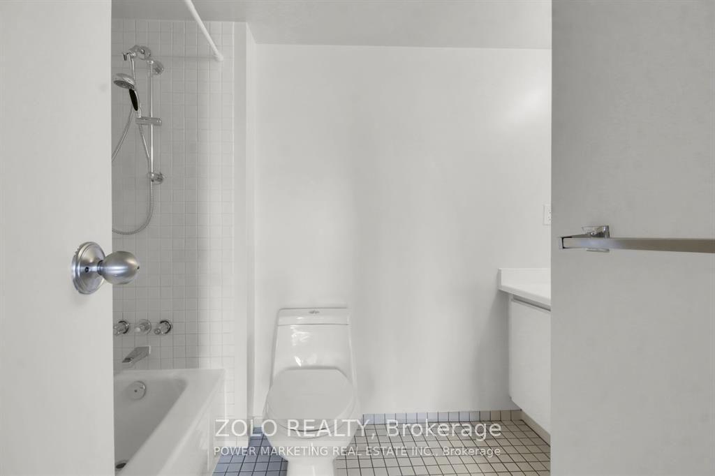 Photo 25 of Unit 1206, 2759 Carousel Crescent, Ottawa, Emerald Woods/Sawmill Creek — HOMEH