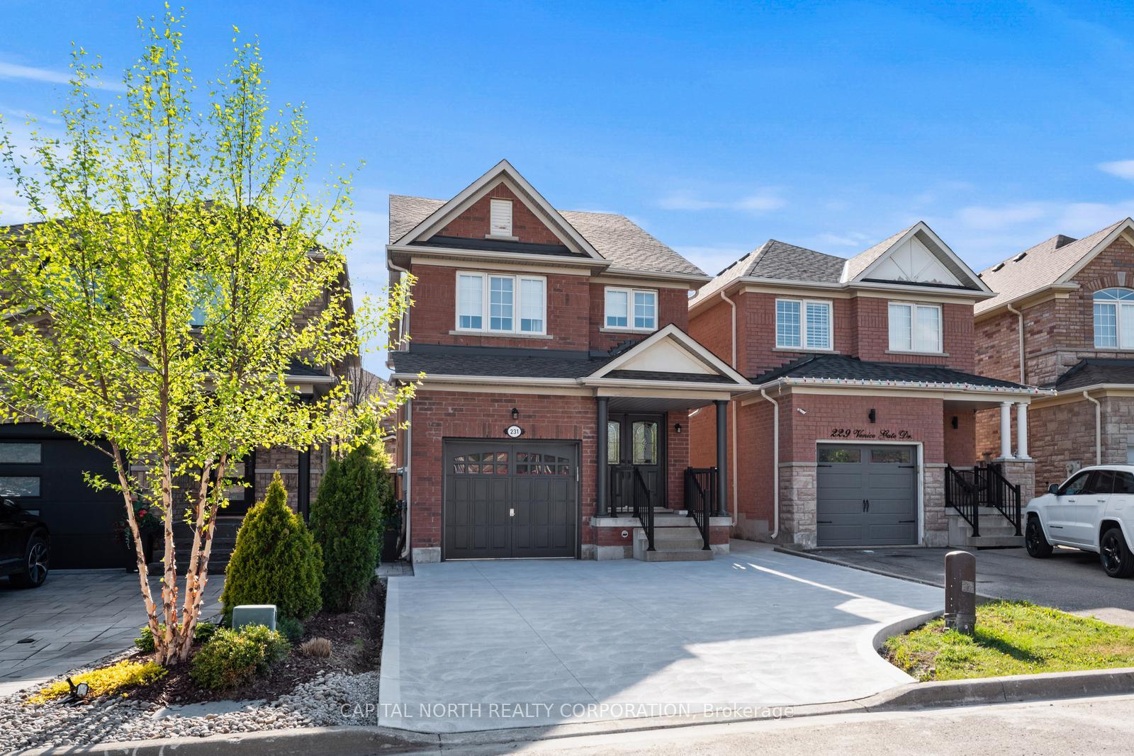 Photo 2 of 231 Venice Gate Drive, Vaughan, Vellore Village — HOMEH