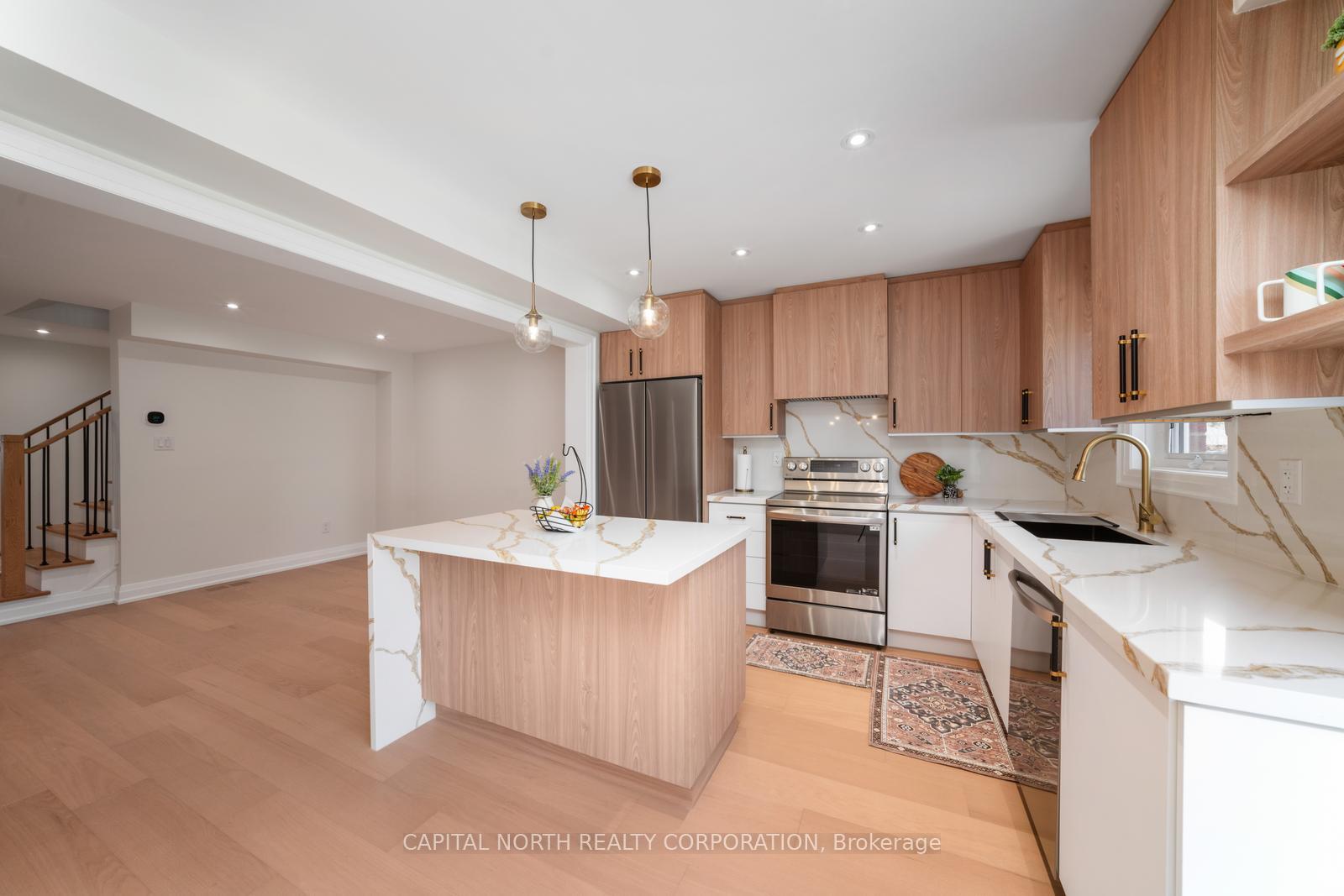 Photo 12 of 231 Venice Gate Drive, Vaughan, Vellore Village — HOMEH