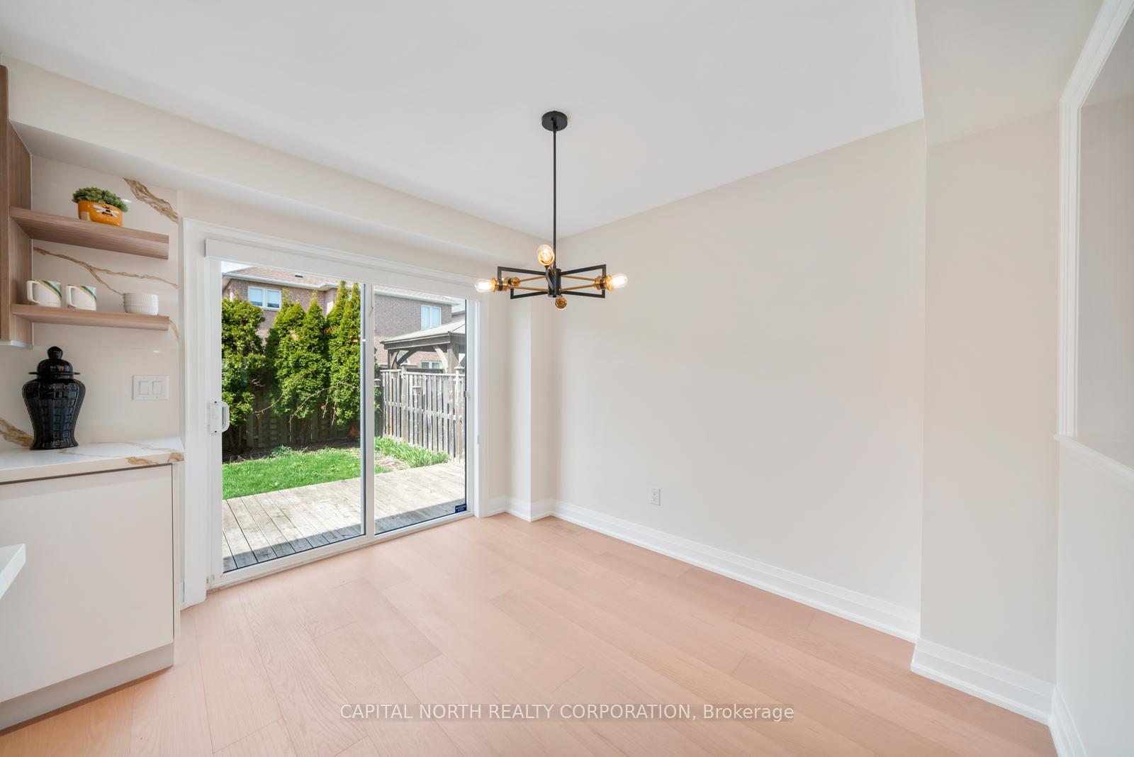 Photo 16 of 231 Venice Gate Drive, Vaughan, Vellore Village — HOMEH