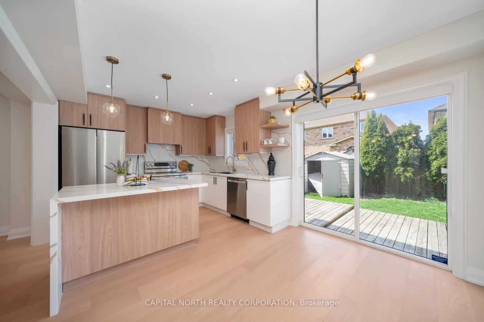 Photo 17 of 231 Venice Gate Drive, Vaughan, Vellore Village — HOMEH