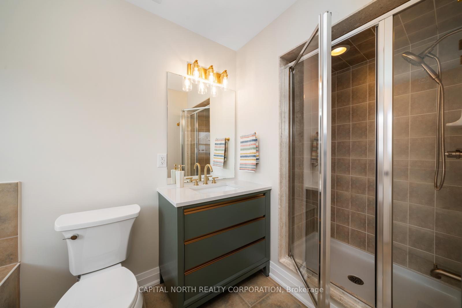 Photo 24 of 231 Venice Gate Drive, Vaughan, Vellore Village — HOMEH