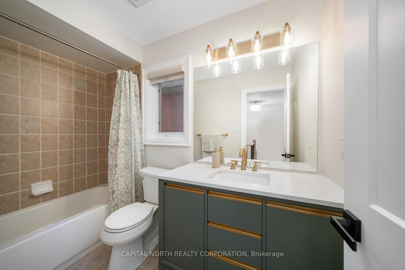 Photo 31 of 231 Venice Gate Drive, Vaughan, Vellore Village — HOMEH