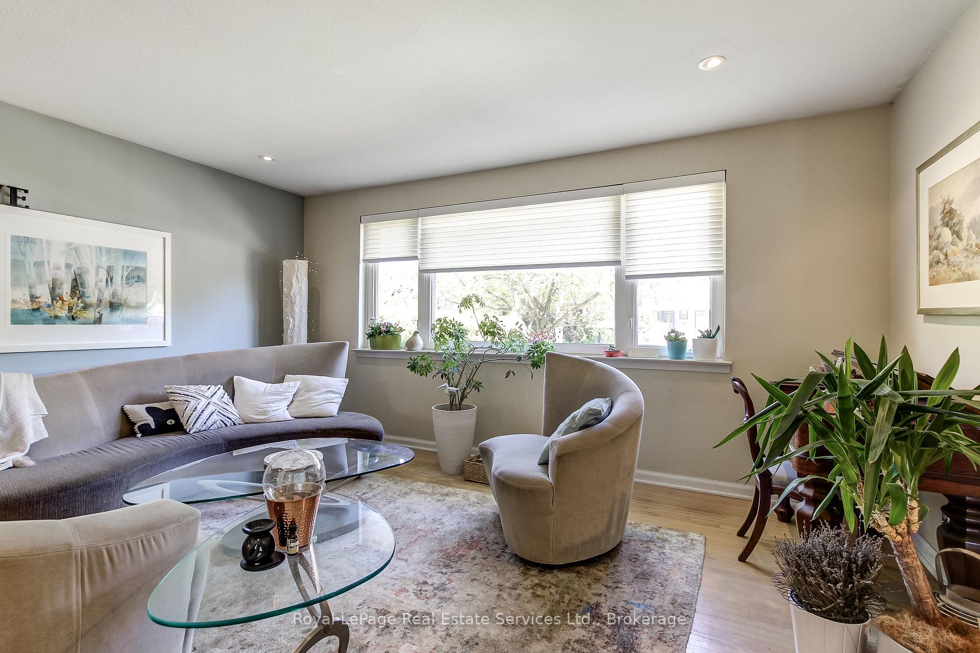 Photo 7 of 556 Trafford Crescent, Oakville, West — HOMEH
