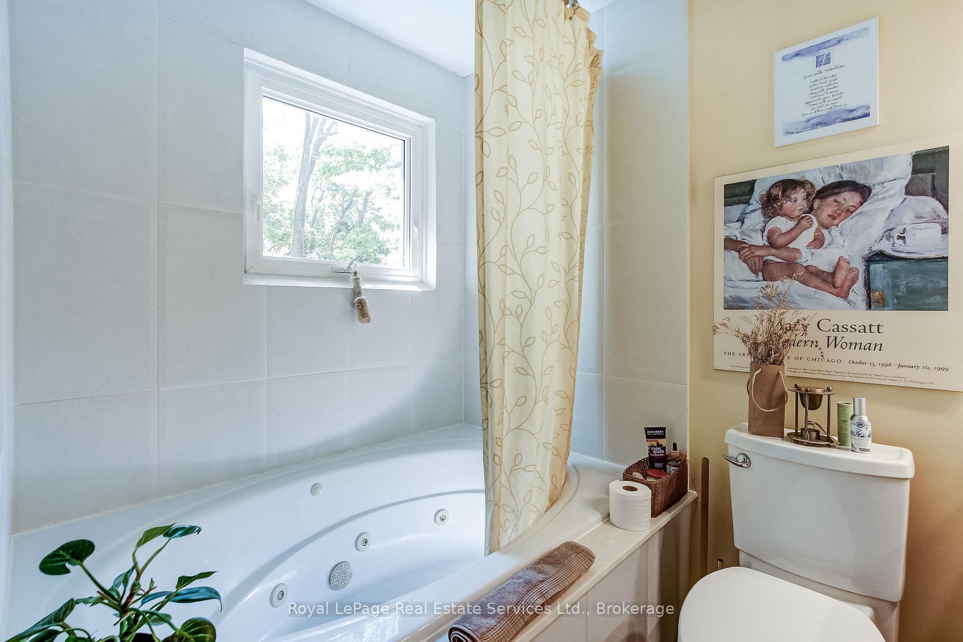 Photo 23 of 556 Trafford Crescent, Oakville, West — HOMEH